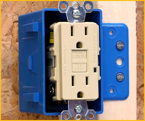 Wire Wiz Electrician Services | Outlet Repair
